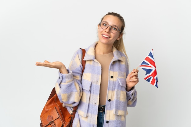 Étudiant anglais isolé sur blanc