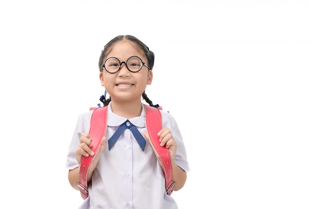 Étudiant asiatique mignon sourire et transporter cartable