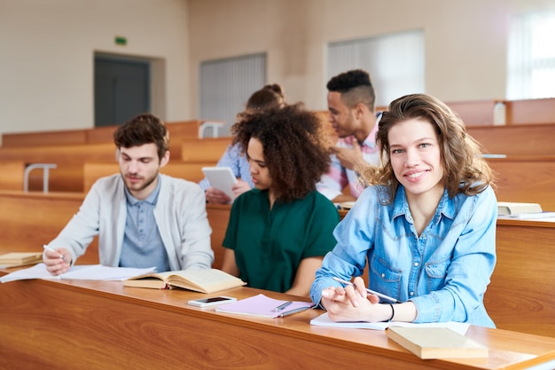 Étudiant à la leçon