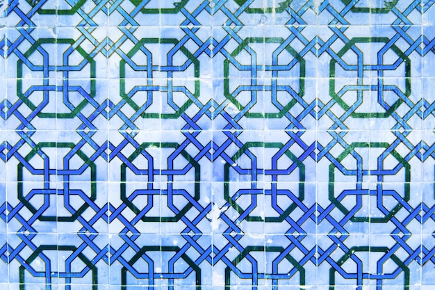 Tuiles décoratives traditionnelles portugaises ornées d'azulejos