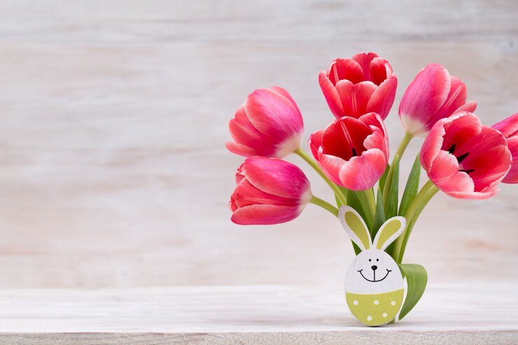 Photo tulipes roses, fleurs de printemps et décoration de pâques.