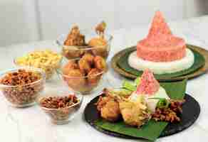 Photo tumpeng merah putih