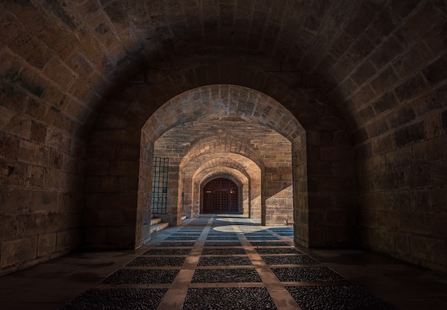 Photo tunnel de l'almudaina dans la cathédrale de majorque