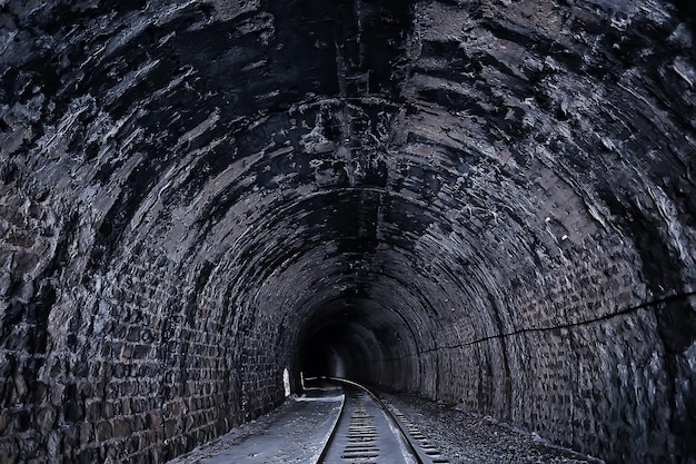 tunnel chemin de fer route arc architecture obscurité lumière