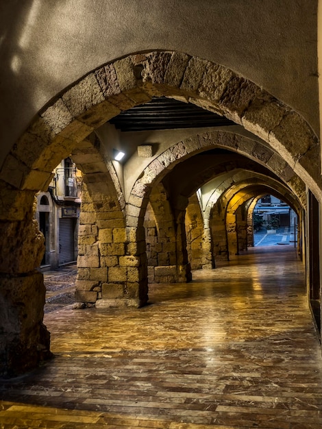 Tunnel éclairé