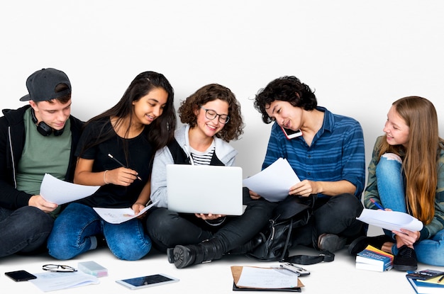 Tutoriel de groupe d'élèves du secondaire au lycée