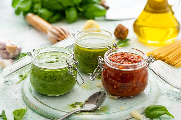 Types de pesto en bocaux Cuisine italienne maison saine