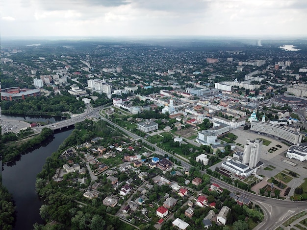 Photo ukraine ville sumy aerofoto centre-ville maison de jour