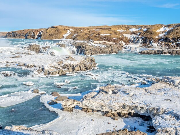 Urridafoss la cascade la plus volumineuse du pays au sud près de la route principale d'Islande