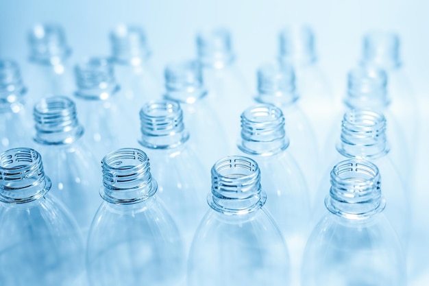 Usine d'embouteillage Bouteilles en plastique Résumé historique des bouteilles en plastique Mise au point sélective