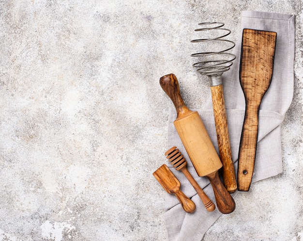 Ustensiles de cuisine en bois d&#39;olivier