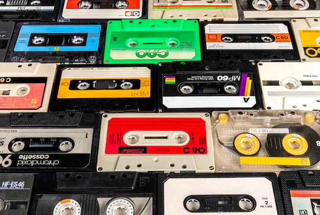 Photo utilisé des cassettes audio vintage divers types de fond