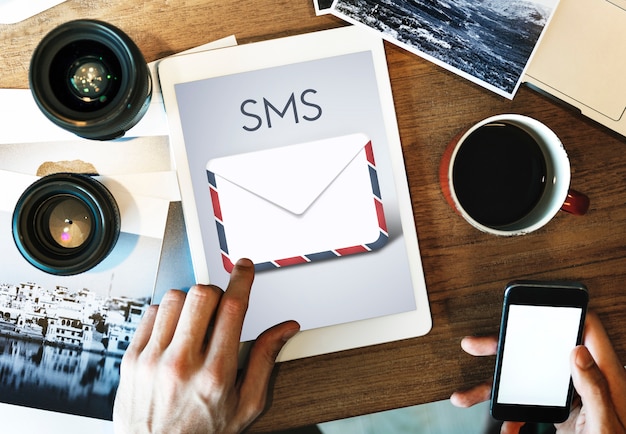 Utiliser un ordinateur tablette pour envoyer des SMS