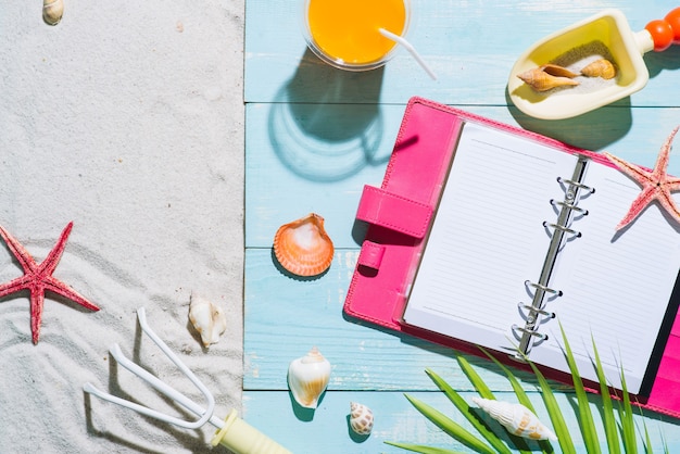 vacances d'été à la plage et accessoires