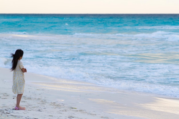 Vacances sur la plage de la mer des Caraïbes.