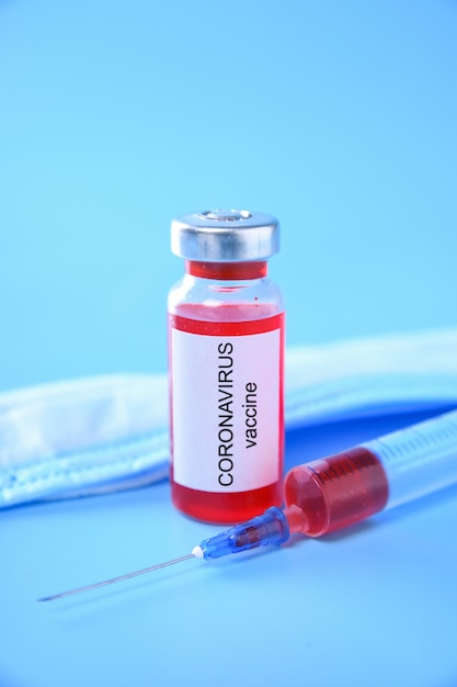 Vaccin contre le coronavirus tourné pour la vaccination des bébés, la médecine et le concept de drogue