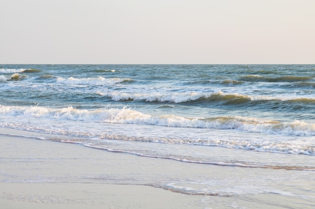 vague mer plage ciel sable