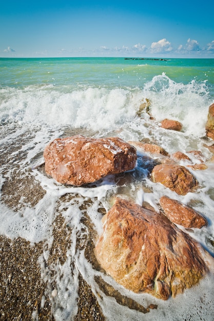 Vagues et rochers