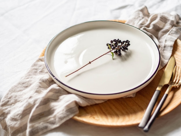 Vaisselle et décorations pour table de service