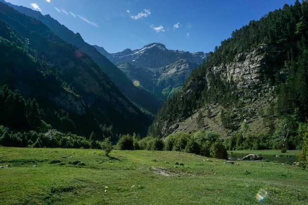 Photo valle de otal dans la vallée de bujaruelo dans les pyrénées