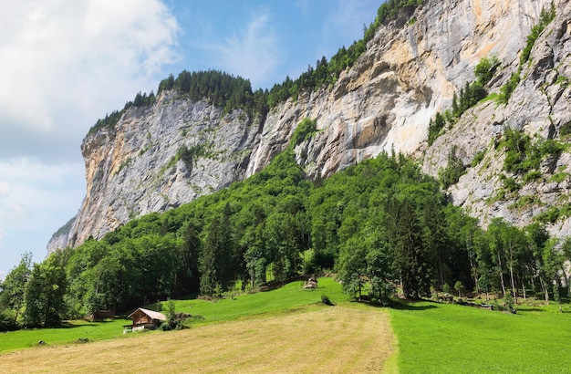 Vallée de Lauterbrunnen dans les Alpes suisses