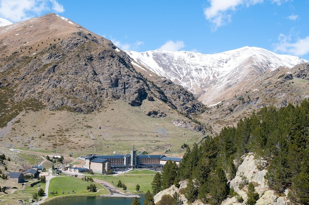 Vallée de Nuria dans les Pyrénées Queralbs