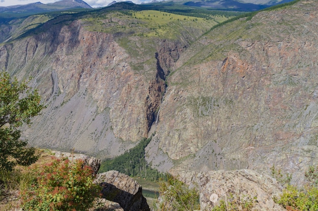 Vallée de la rivière, vue de dessus