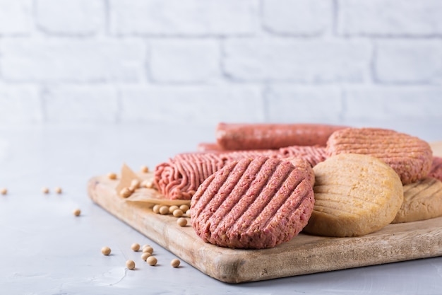 Variété d'aliments à base de viande à base de plantes pour réduire l'empreinte carbone