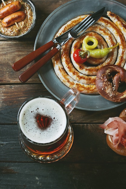 Variété de snacks à la viande en bretzels