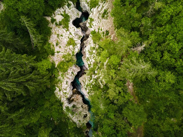 Velika Korita ou grand canyon de la rivière Soca Bovec Slovénie gorge de la grande rivière soca dans le parc national du triglavxDxA