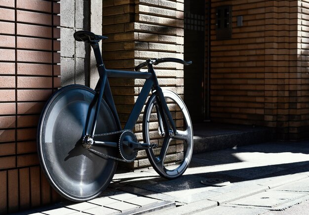 Photo vélo à l'extérieur dans la rue