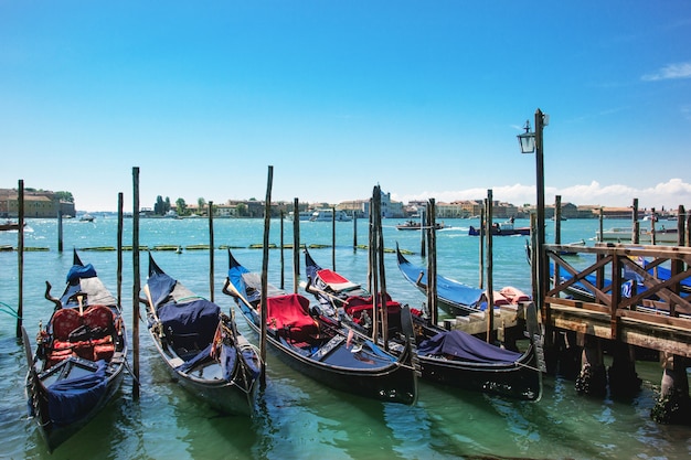 Venise avec gondoles