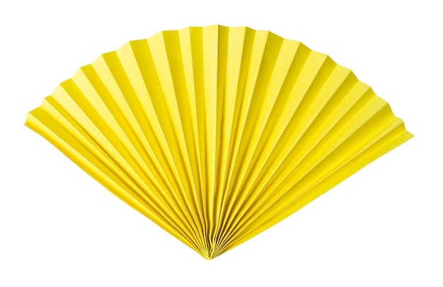 Photo ventilateur asiatique en papier jaune fait à la main isolé sur fond blanc ou transparent