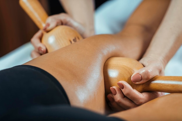 Ventouse en bois Traitement de massage anti-cellulite Maderothérapie