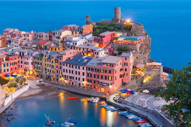 Vernazza de nuit, Cinque Terre, Ligurie, Italie