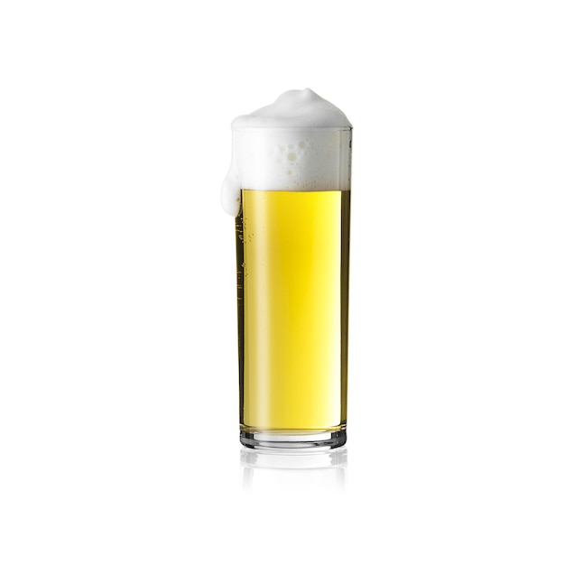 Verre à bière Kolsch Carnival dom avec couronne en mousse sur fond blanc avec réflexion exemptée