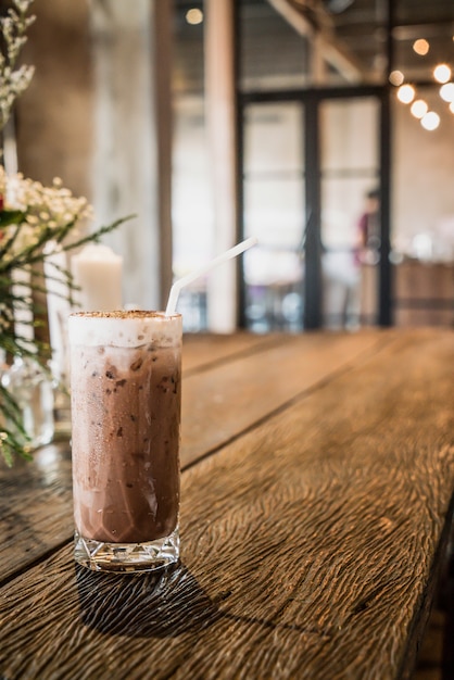 verre à chocolat glacé au café