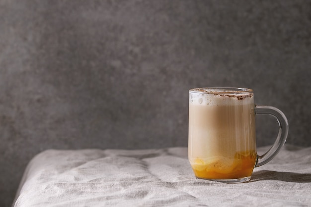 Verre de citrouille au lait épicé