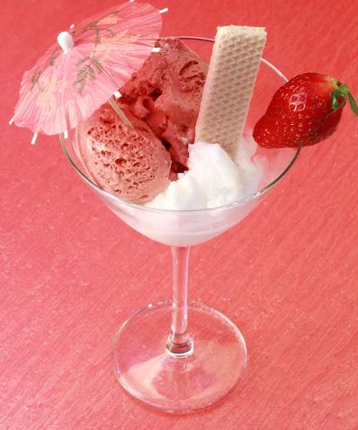 verre à cocktail avec glace