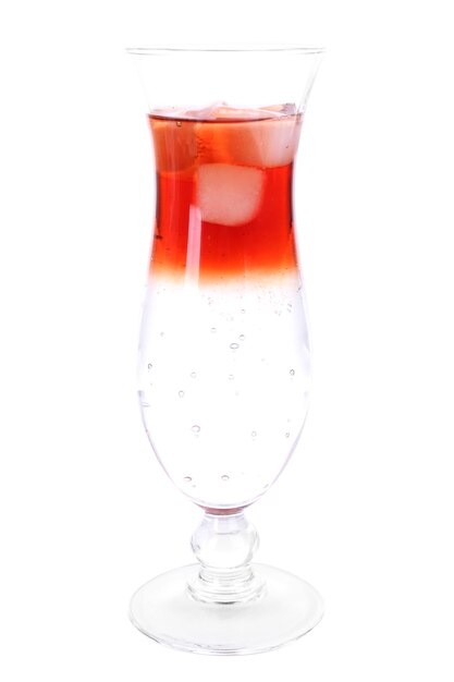 Verre de cocktail isolé sur blanc