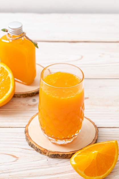 verre de jus d'orange frais