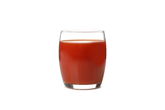 Verre de jus de tomate isolé sur blanc