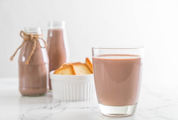 verre de lait au chocolat