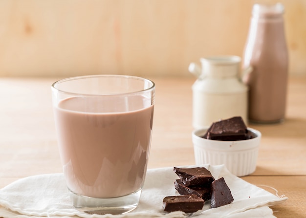 Photo verre de lait au chocolat