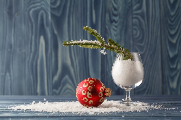 Verre de neige et arbre de Noël