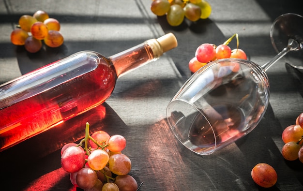 Photo verre de vin rosé