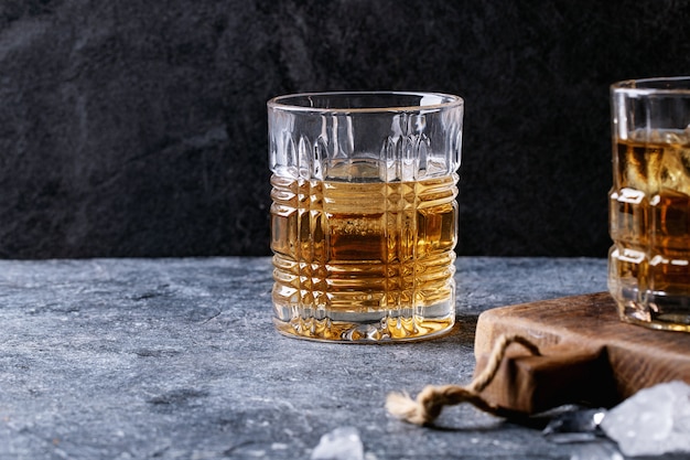 Verre de whisky irlandais