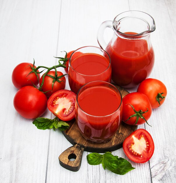 Verres au jus de tomate