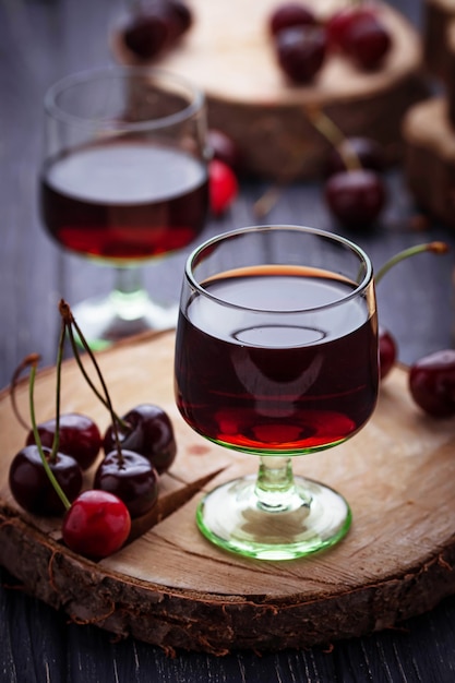 Verres de liqueur de cerise