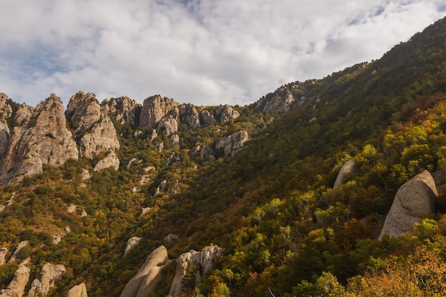 Versant montagneux du massif du Demerdzhi